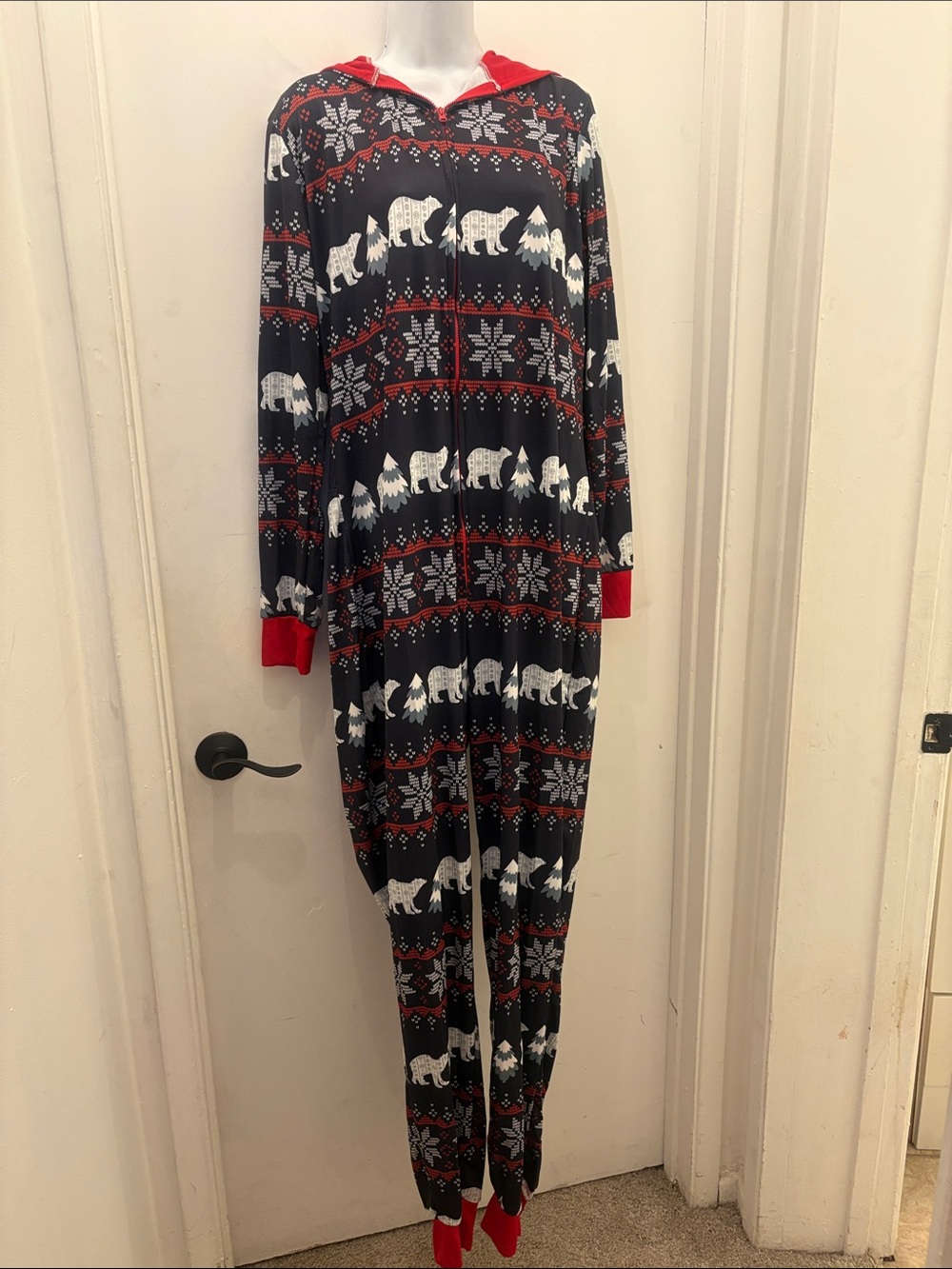 Cozy Navy and Red Polar Bear Print Men’s One-Piece pjs new M